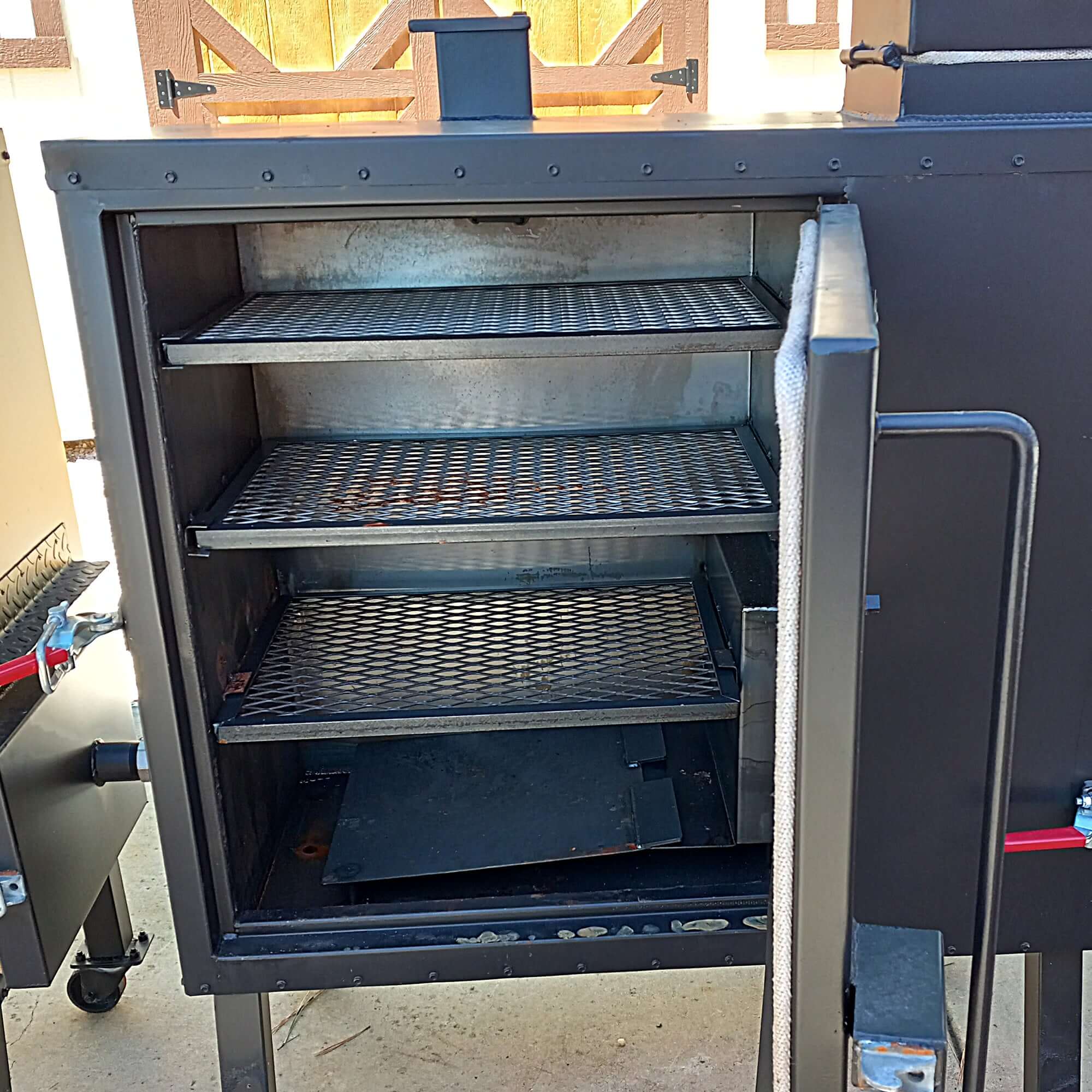 How to Clean Your Grill or Smoker Keep your BBQ Clean and Sizzlin'